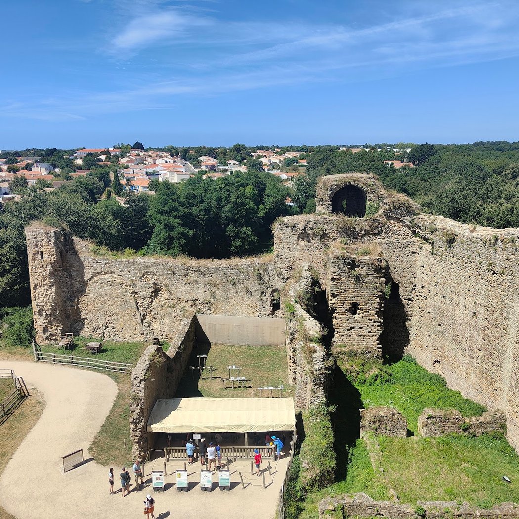 Castle Talmont 3